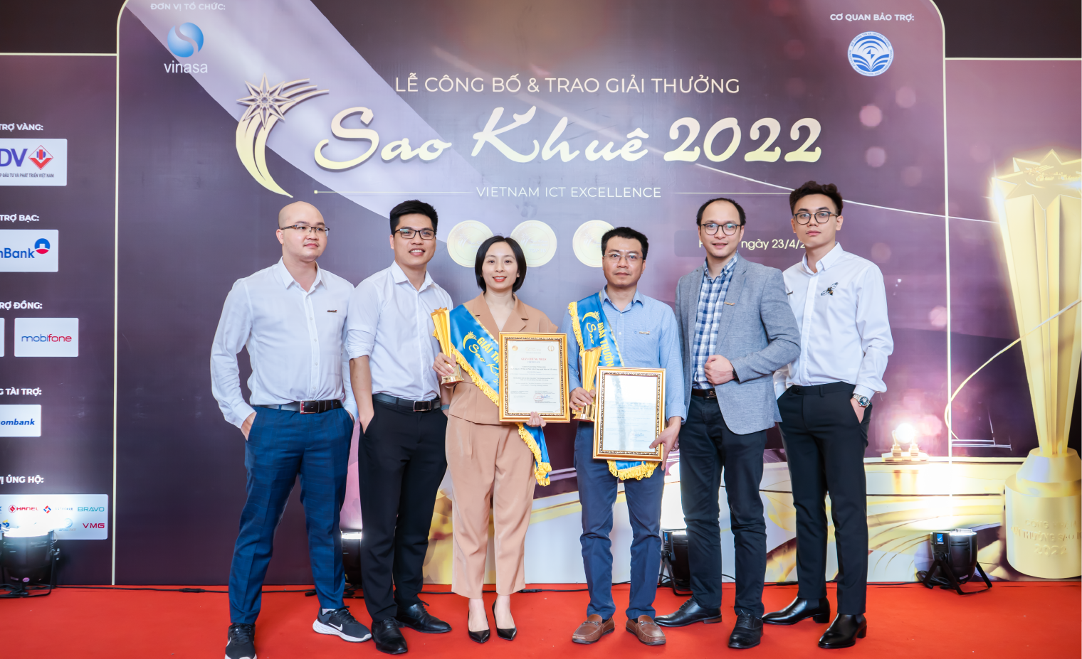 ELCOM nhận “cú đúp” giải thưởng Sao Khuê năm 2022